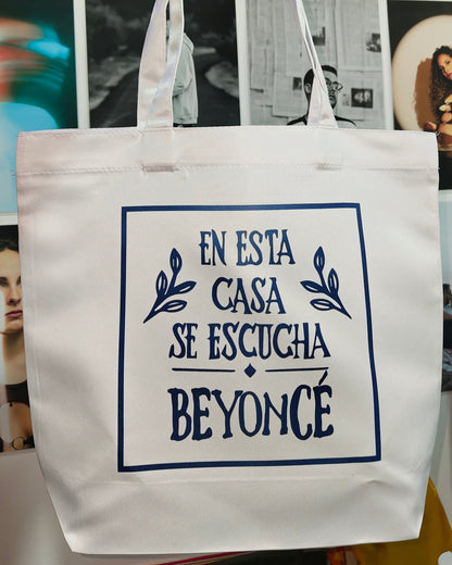 TOTE BAG "EN ESTA CASA SE ESCUCHA..."